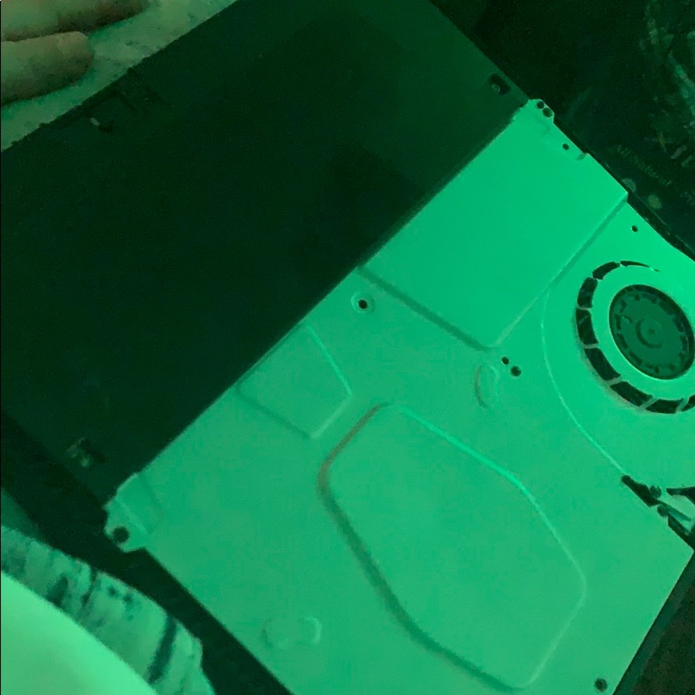 PS4 - Picture 4 of 8